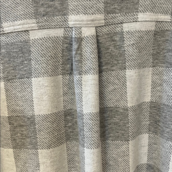 Faherty Grey Plaid Flannel hacket top size small - Picture 6 of 7